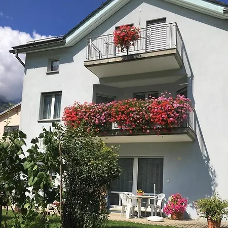 Apartmán Schoene, Sonnige 25-zimmer Parterre-ferienwohnung Poschiavo
