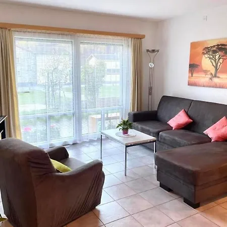 Apartmán Schoene, Sonnige 25-zimmer Parterre-ferienwohnung